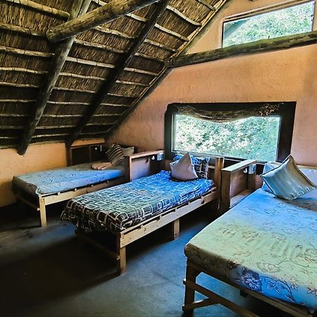 Elephant Trail Guesthouse And Backpackers Kasane Exterior photo