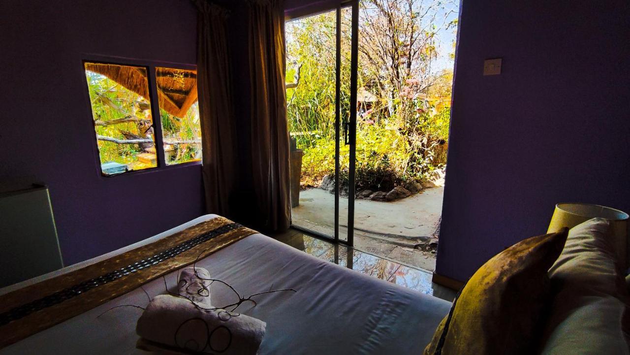 Elephant Trail Guesthouse And Backpackers Kasane Exterior photo