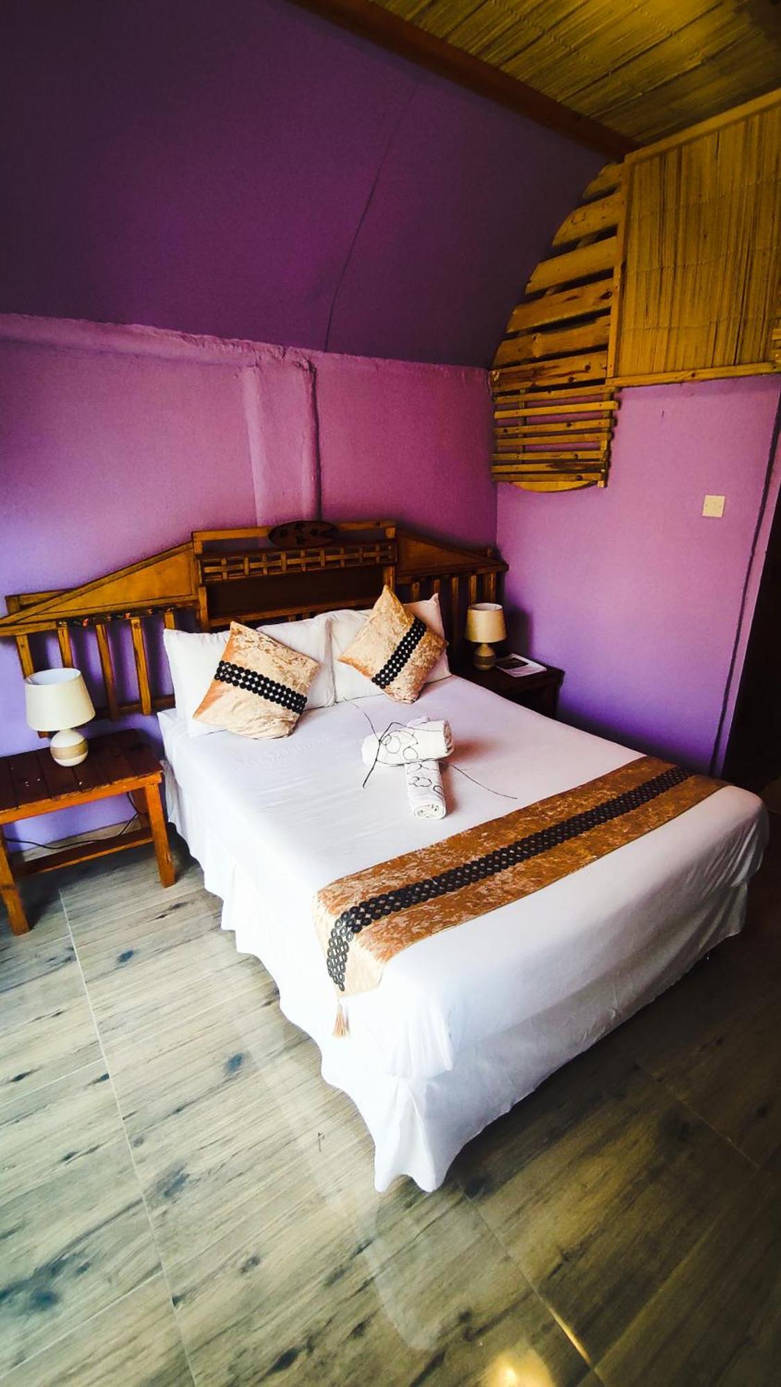 Elephant Trail Guesthouse And Backpackers Kasane Room photo