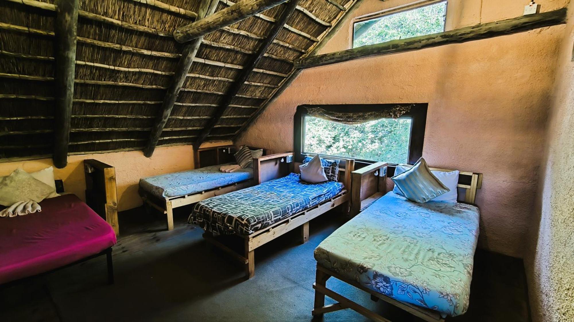 Elephant Trail Guesthouse And Backpackers Kasane Exterior photo