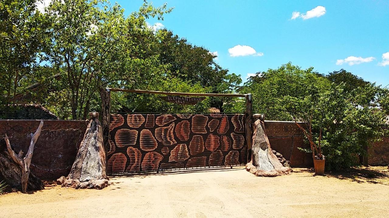 Elephant Trail Guesthouse And Backpackers Kasane Exterior photo