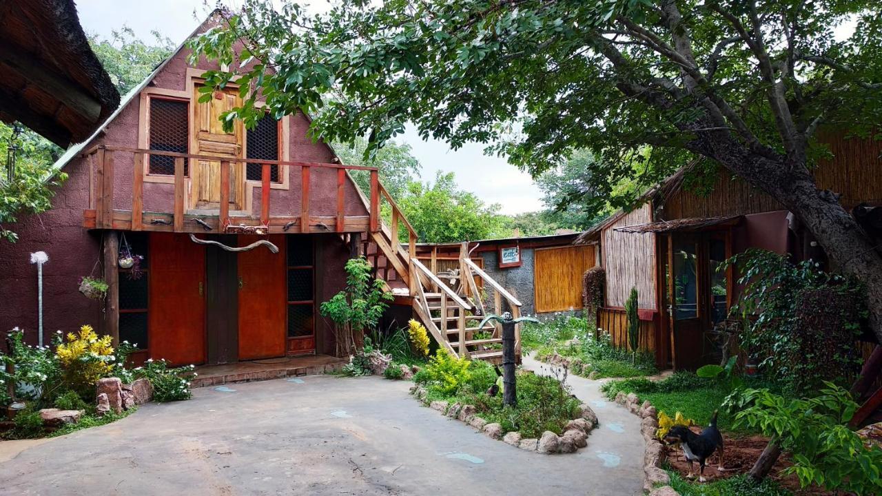 Elephant Trail Guesthouse And Backpackers Kasane Exterior photo